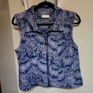 Vest/Christopher Banks